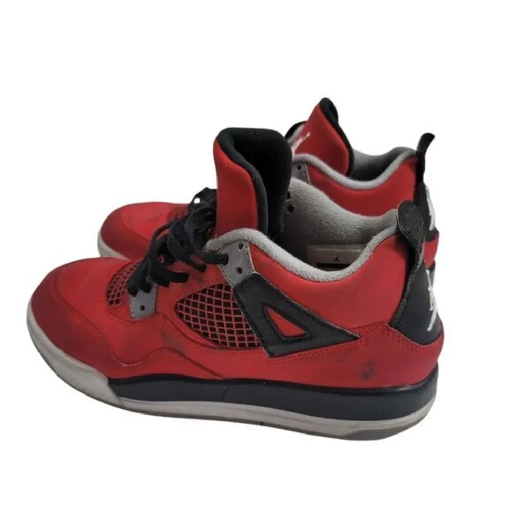 Kids Nike Jordan 4 Retro Toro Bravo High Top Sneakers 3Y Red Black